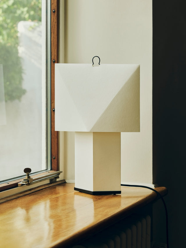 Tischleuchte | Aplat Table Lamp 660