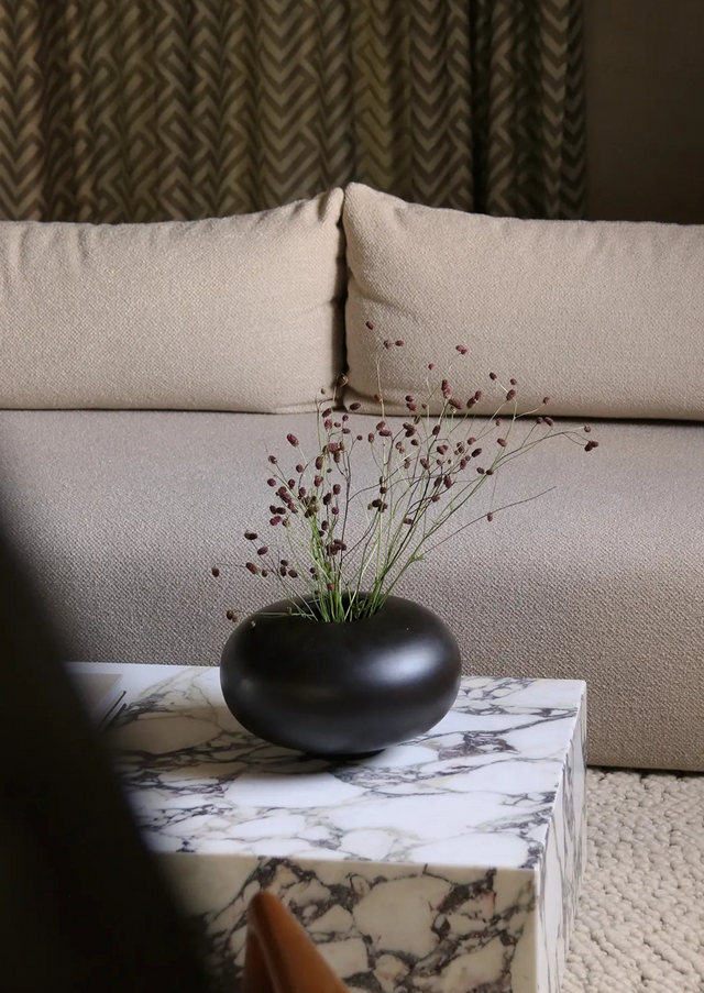 Surround Vase