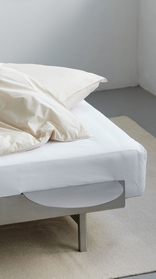 MOEBE bed stainless steel 90-180cm