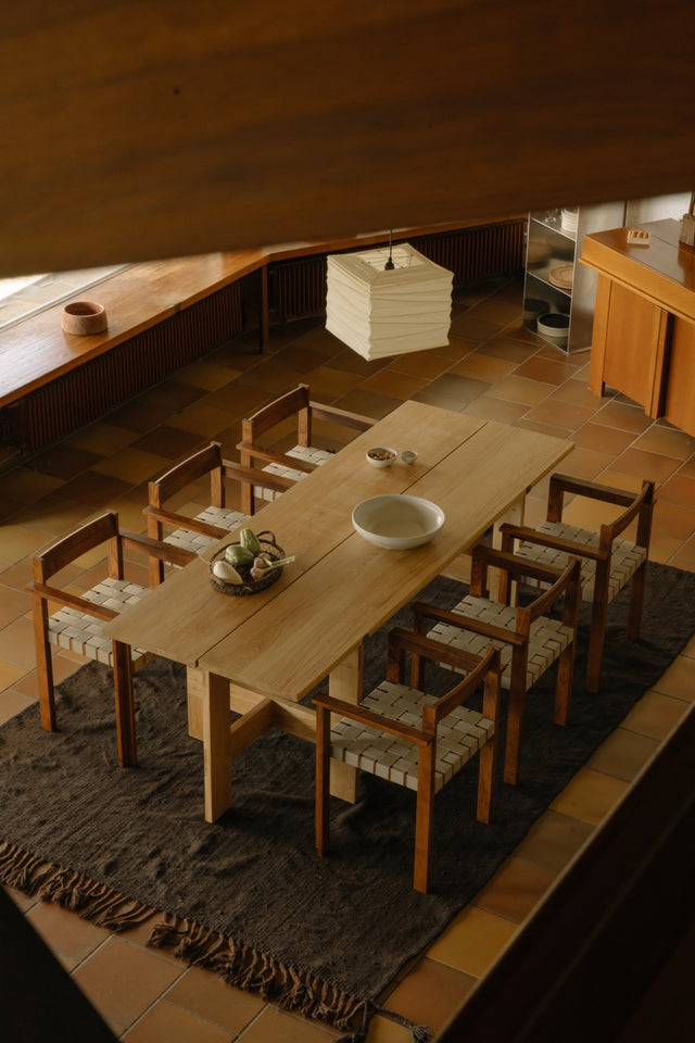Stuhl | Symmetry