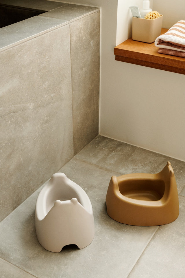 Potty | Jonathan Sandy