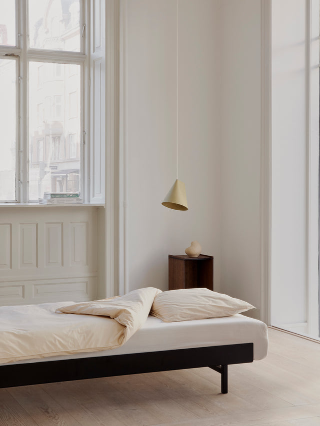 MOEBE bed 90cm low