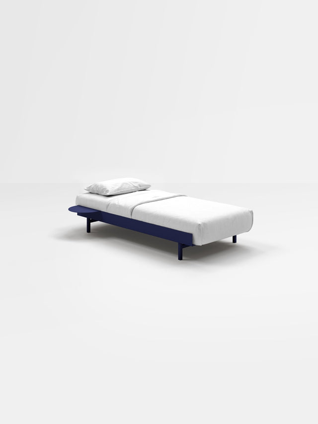 MOEBE bed 90cm low