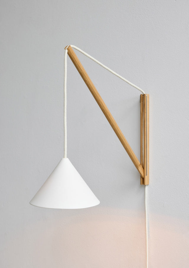Wandleuchte | Suspended Wall Lamp