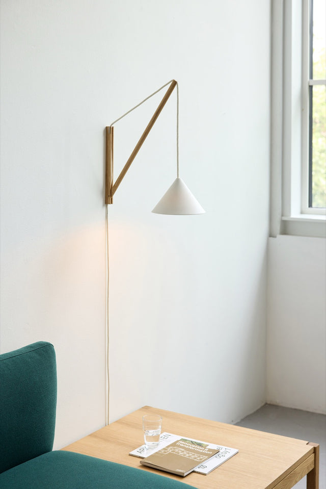 Wandleuchte | Suspended Wall Lamp
