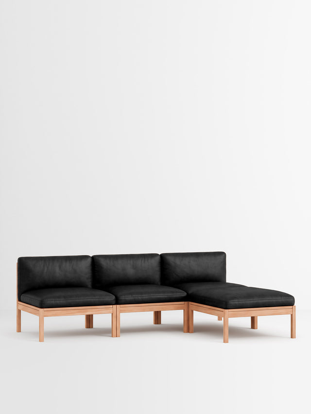 Moebe Sofa | 3-Sitzer mit Chaise Longue – Leder Schwarz / Eiche natur
