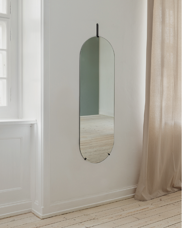 Wall mirror | 133cm