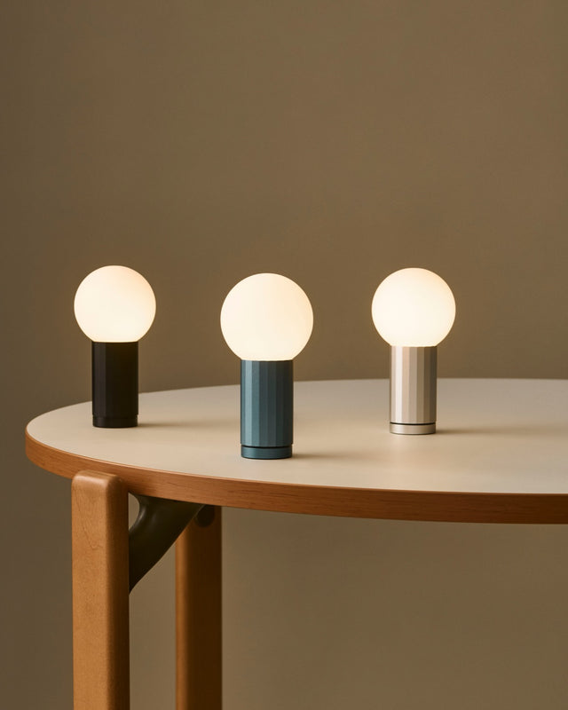 Tischleuchte | Turn on Table Lamp Schwarz
