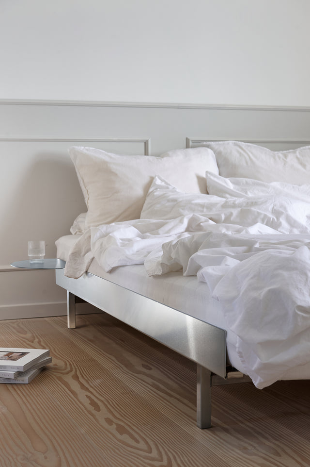 MOEBE bed stainless steel 90cm