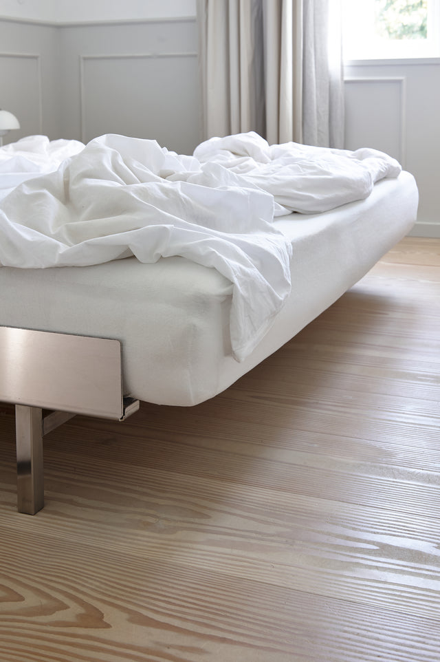 MOEBE bed stainless steel 90cm