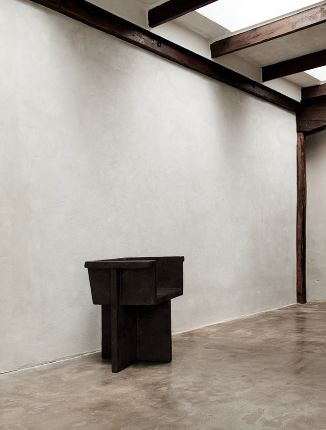 Chair with armrests | Brutus