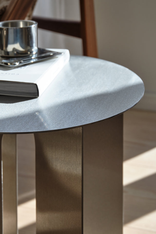 Androgyne side table Base | brushed steel