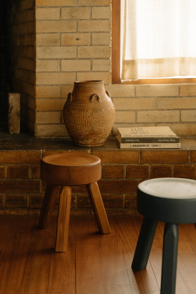AML Stool | Pine