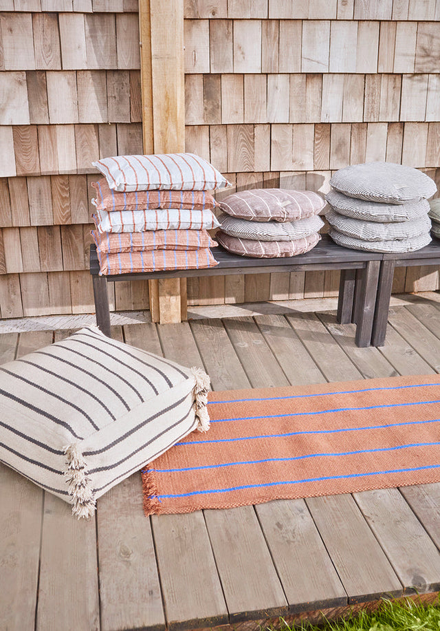 Outdoor Kyoto Cushion Square | Clay