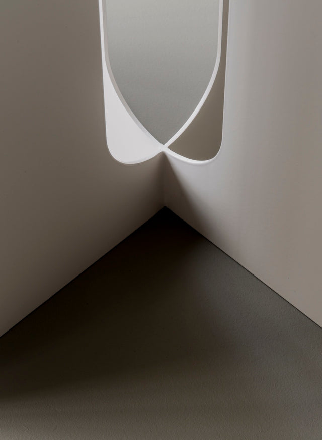 Androgyne Beistelltisch | Ivory 63 cm