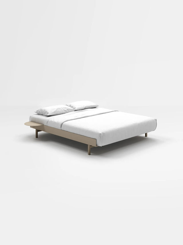 MOEBE bed 90-180cm low