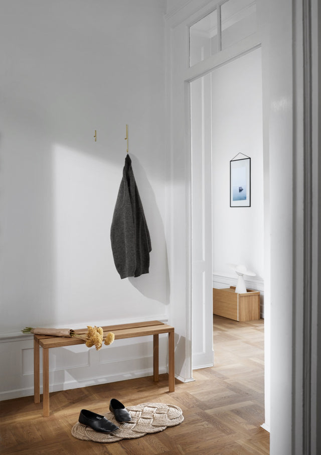 Bank | Peg Bench
