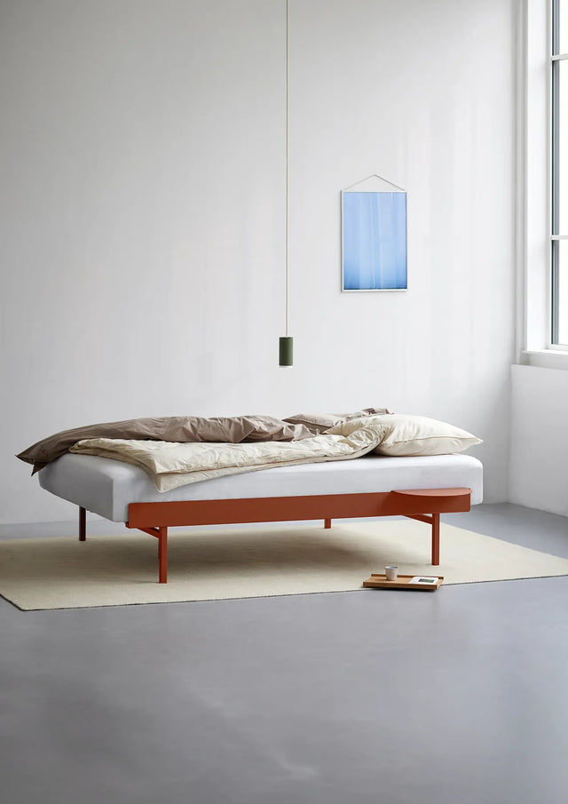 MOEBE bed 90-180cm high