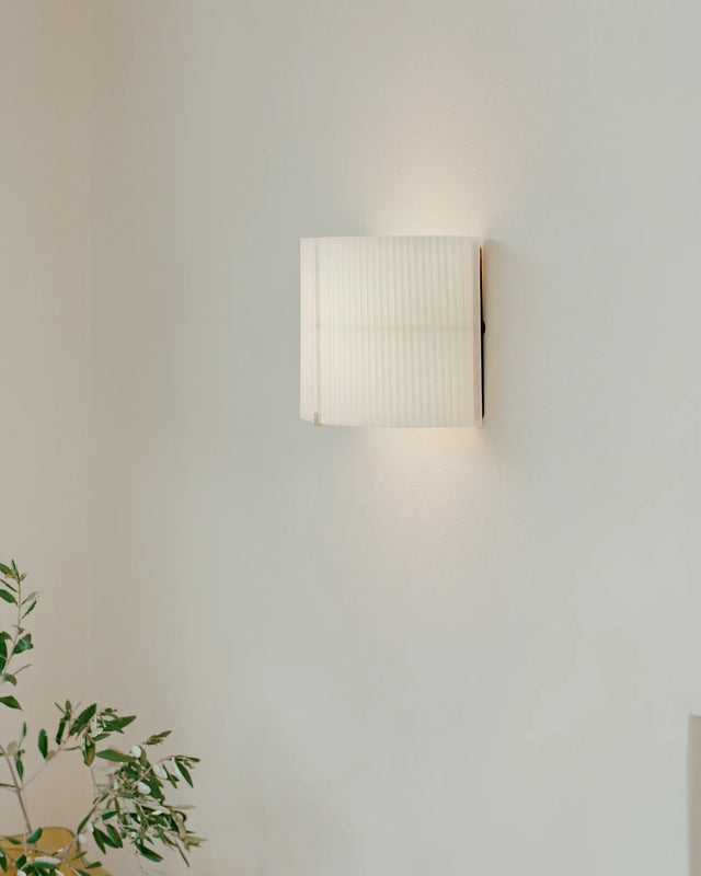 Nebra wall lamp