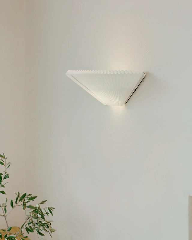 Nebra wall lamp