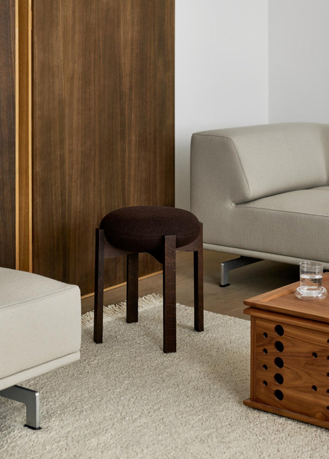 Pioneer stool, H 46 cm | Smoked oak